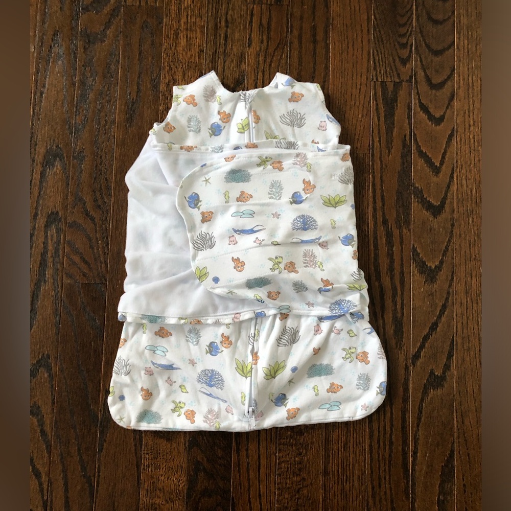 Halo SleepSack Swaddle x Disney Finding Nemo Infant NB (0-3M or 6-12 lbs) - EUC!